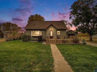 220 E 5th St, Bridgewater, SD 57319