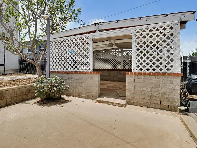 7134 Hybeth Dr — Photo 46