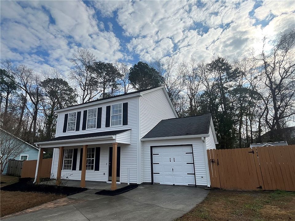 1st image of 236 Hoylake Ct