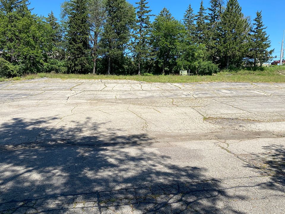 2nd image of 1649 Willard Dr