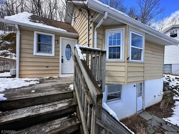 42 W Shore Trl, Hardyston Twp., NJ 07460