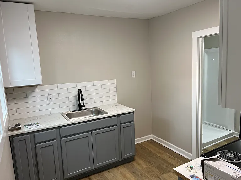 1420 W 16th St #3 — Photo 5