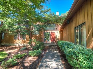 27699 N Woodland Rd, Pepper Pike, OH 44124