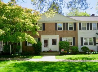 447 Sylvan Knoll Rd, Stamford, CT 06902