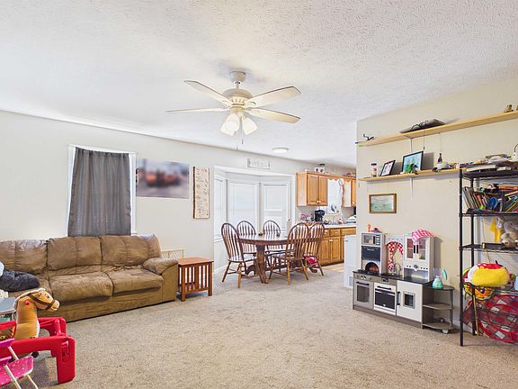 2nd image of 504 Walnut St