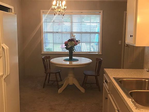 4th image of 1402 Sleepy Hollow Dr