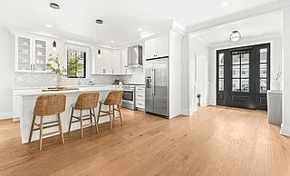 4 bed, 3.5 bath, 3429 sqft, $7,250 — Photo 4