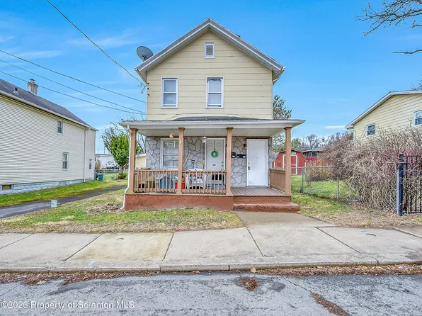 1135 Lloyd St, Scranton, PA 18508