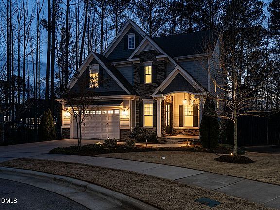 3rd image of 2117 Bee Cave Ct