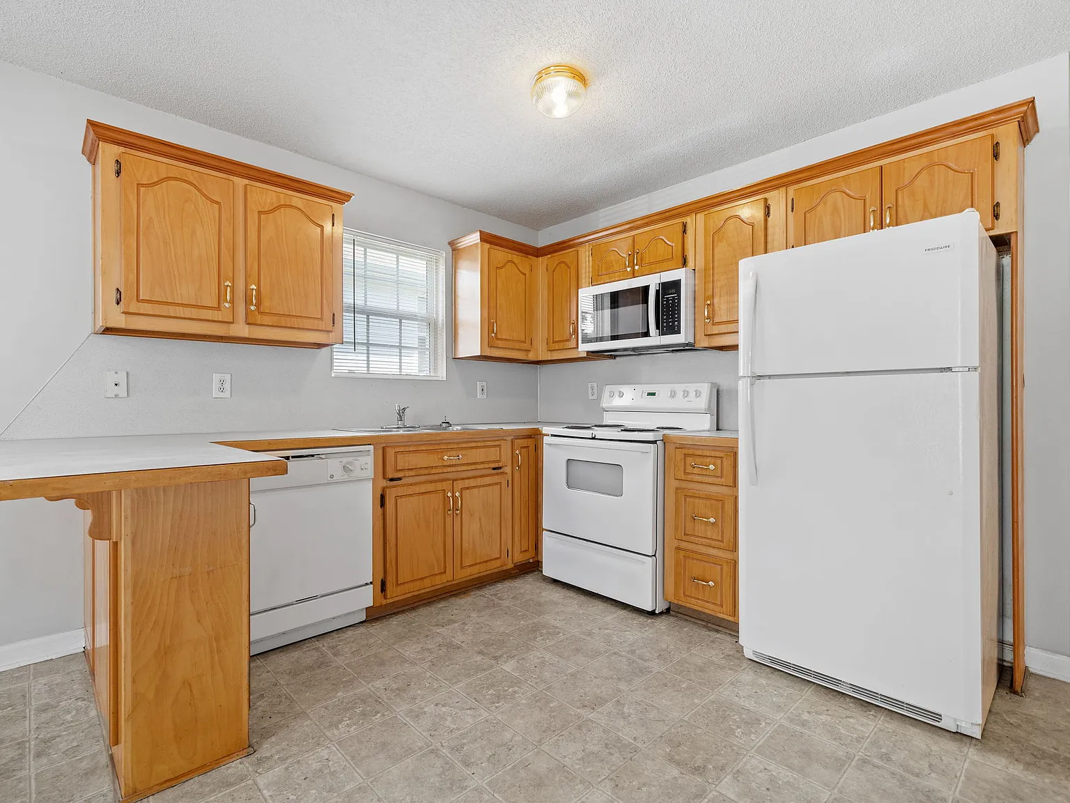 86 Hannah Drive HR - Unit A — Photo 3