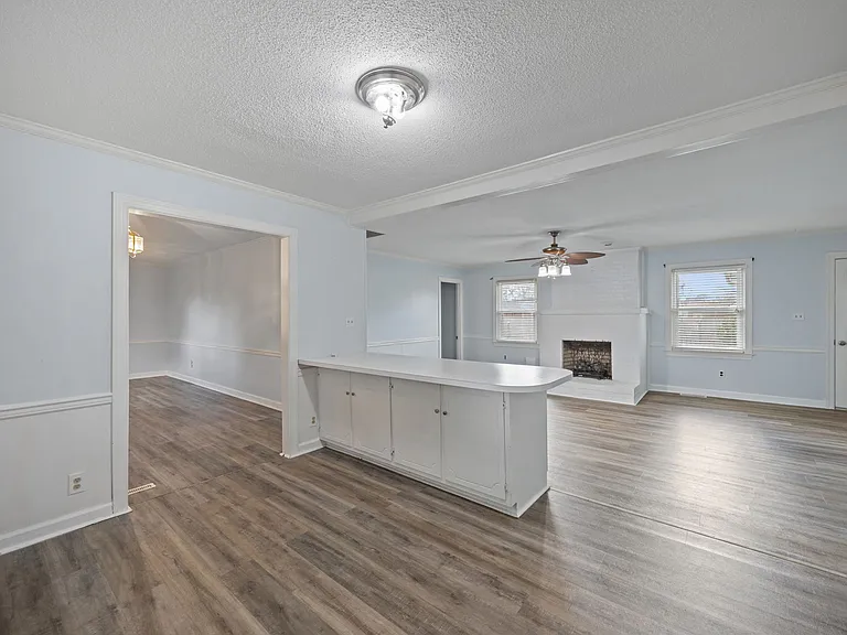 4130 Terrace Dr — Photo 12