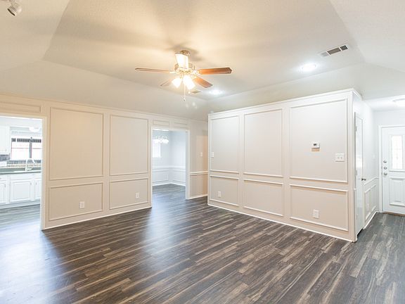 3rd image of 7 Alamosa Dr