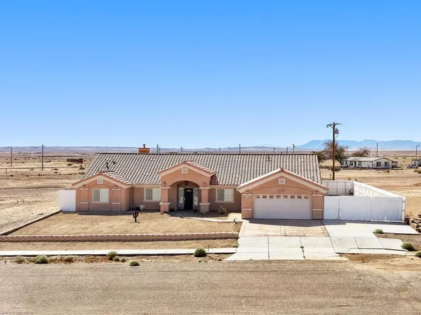1251 Riviera Cir, Thermal, CA 92274
