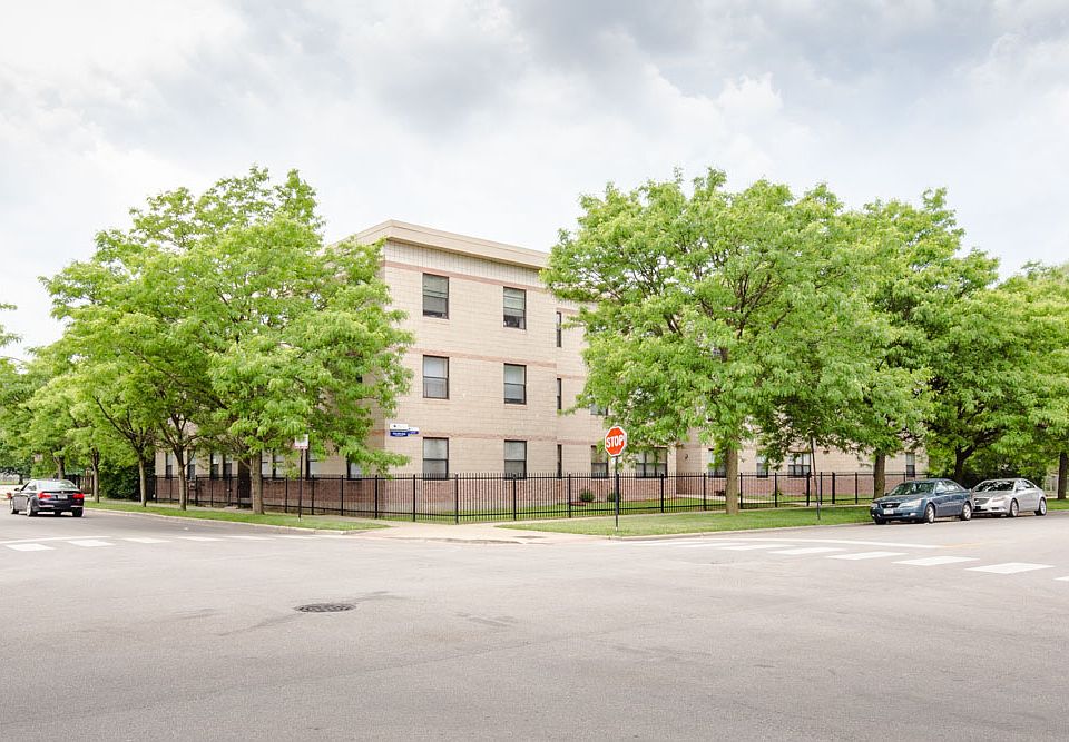 1st image of 4752 S Wabash Ave APT 206