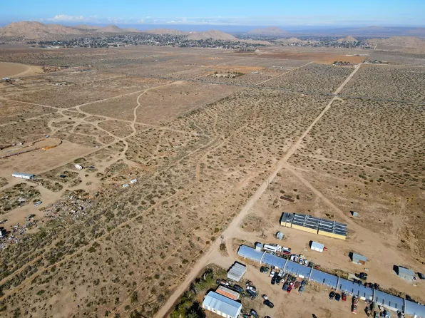 Vic Ave N #Q12, Palmdale, CA 93591