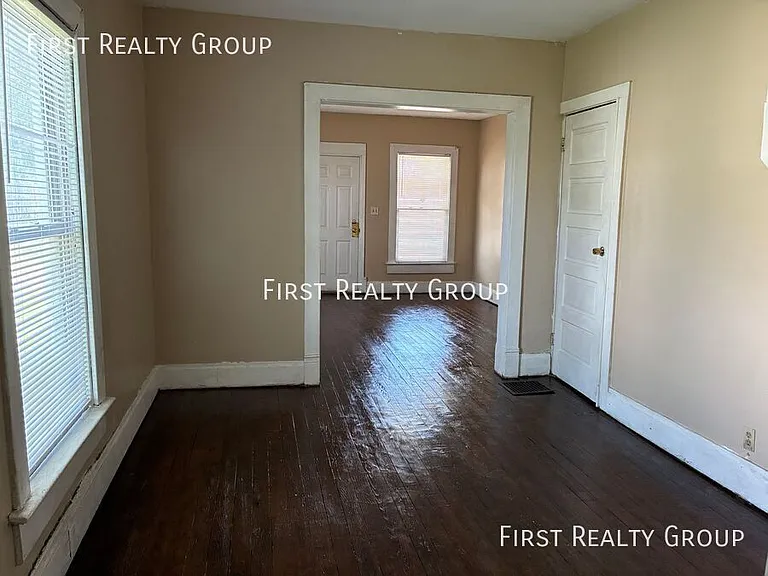 451 Hunter Ave — Photo 5