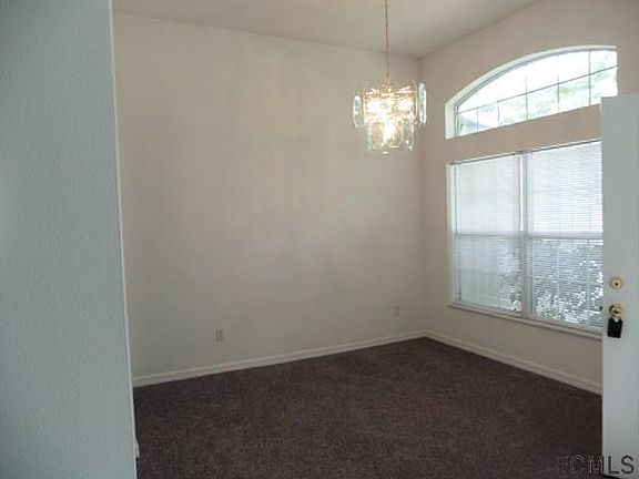 3rd image of 8 Prince Walter Ln