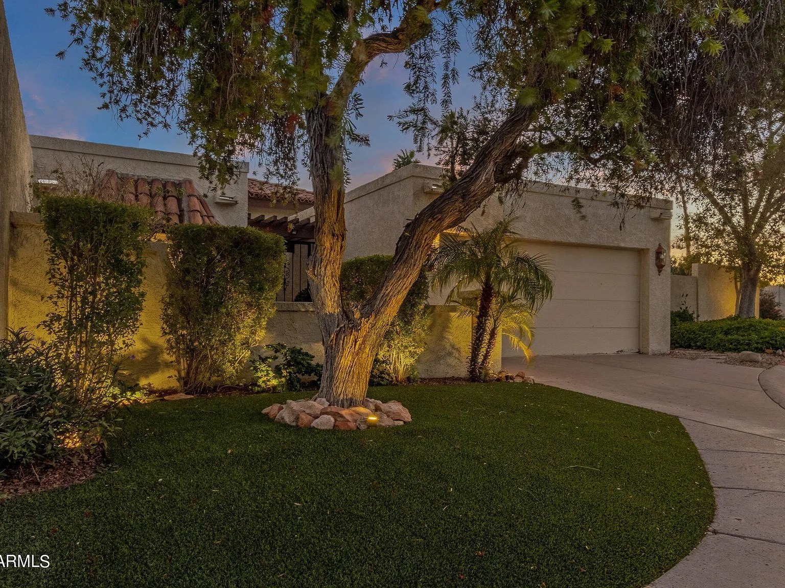 3 bed, 2.0 bath, 1818 sqft, $3,500 — Photo 2