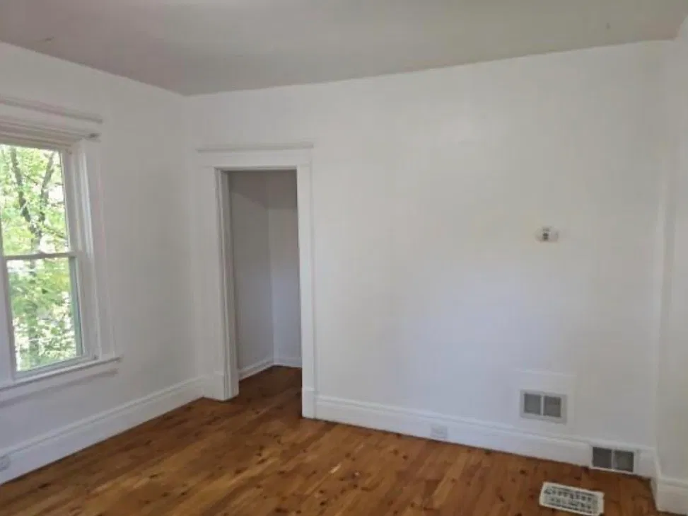 1 bed, 700 sqft, $750 — Photo 1