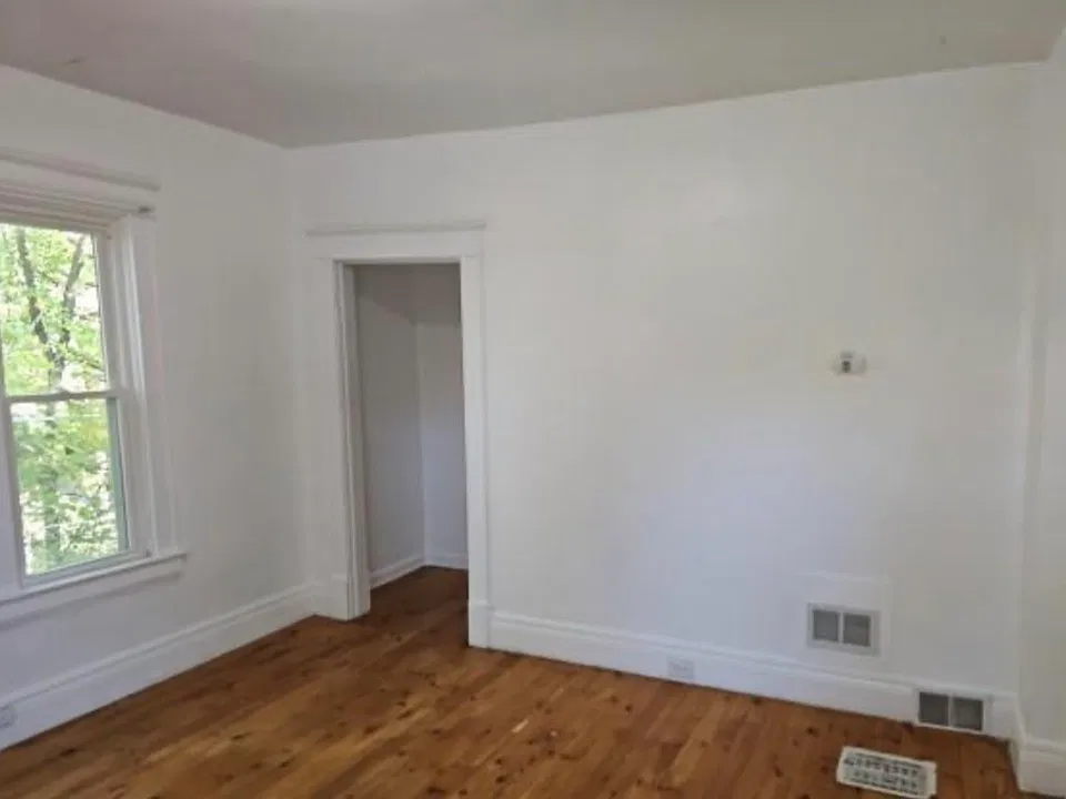 523 Eleanor St #2