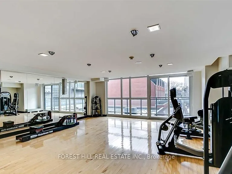 775 King St W #425 — Photo 27