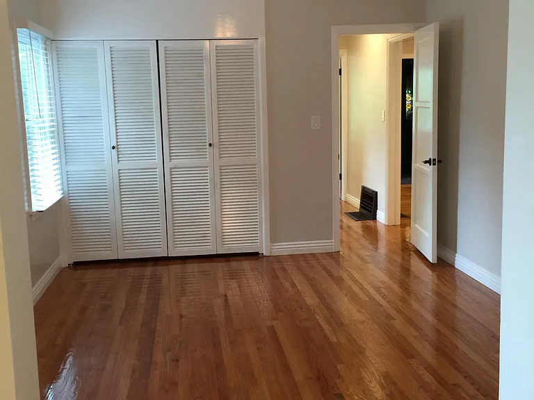 2403 Cross St — Photo 10