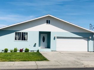 935 E Ridgeway Ave, Hermiston, OR 97838