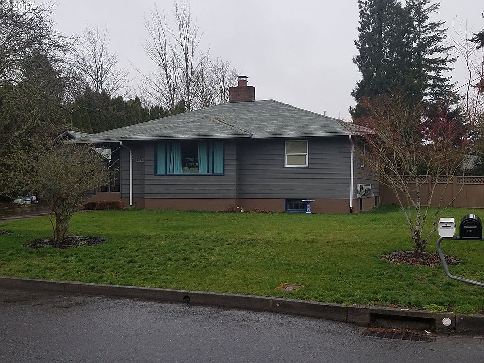2nd image of 3247 SE Olsen St