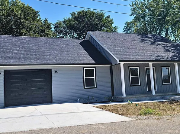 406 S 16th St, Petersburg, IN 47567