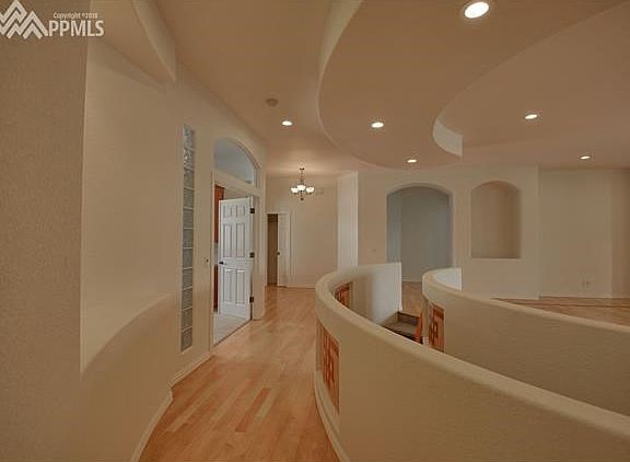 Another view of the curved walls and ceiling.