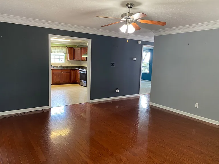 2508 Forest Valley Ln — Photo 4