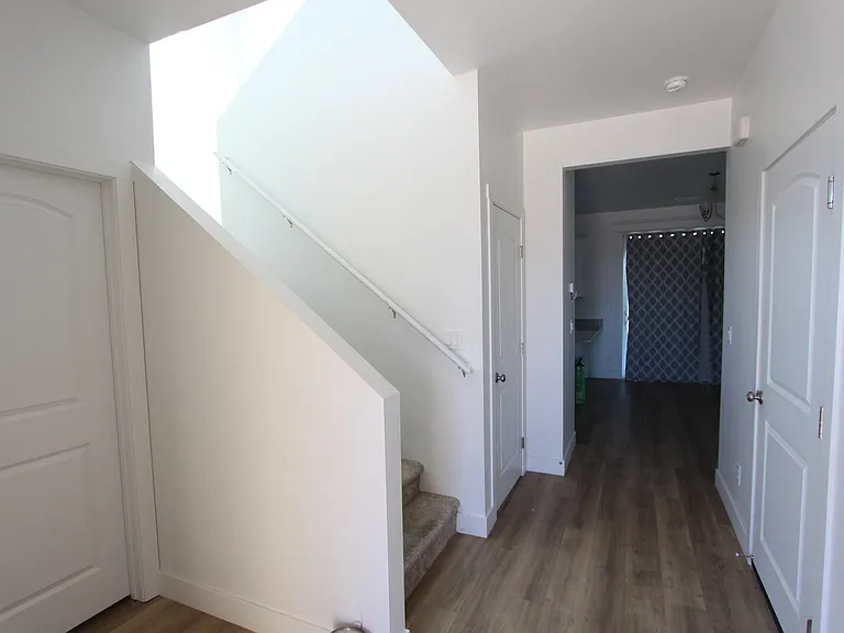 11880 Pegasus Rd — Photo 5