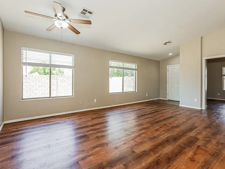 2049 W Gold Mine Way — Photo 4