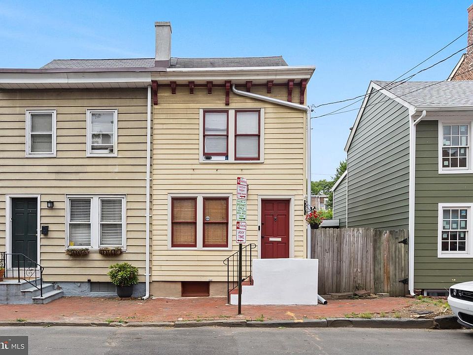 1st image of 255 Clay St