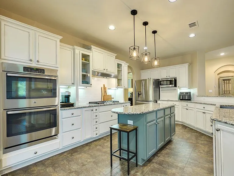 308 Duffy Ln — Photo 9