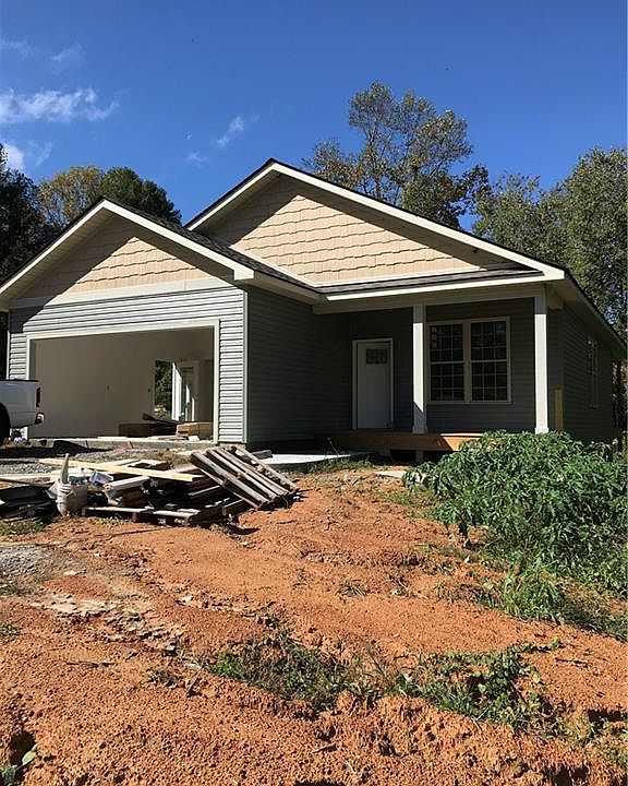 1st image of 203 N Mapleton Dr E