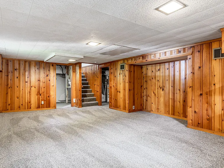 12 Spring Dr — Photo 17