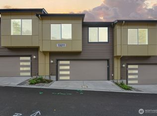 13211 NE 127th Way UNIT C, Kirkland, WA 98034