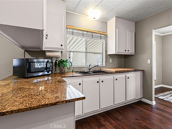 3rd image of 2700 Cienaga St #4