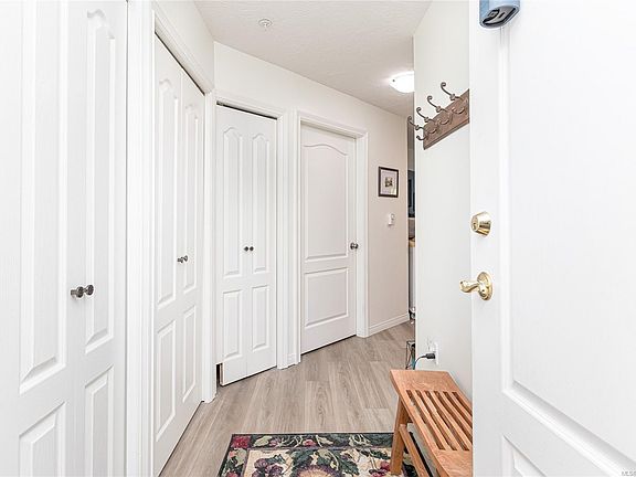 5th image of 3133 Tillicum Rd #407