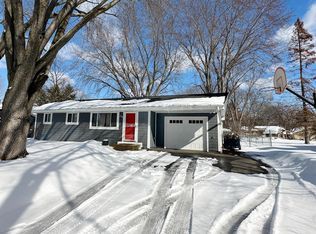 510 Ranchview Ln N, Plymouth, MN 55447