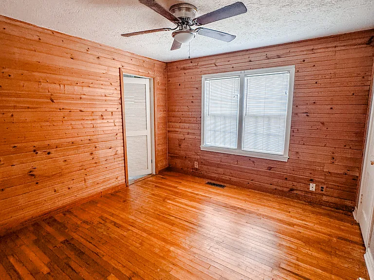 4708 N College Ave — Photo 9