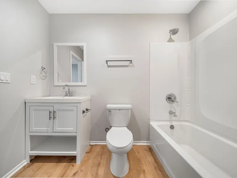 367 N Waverly St — Photo 20