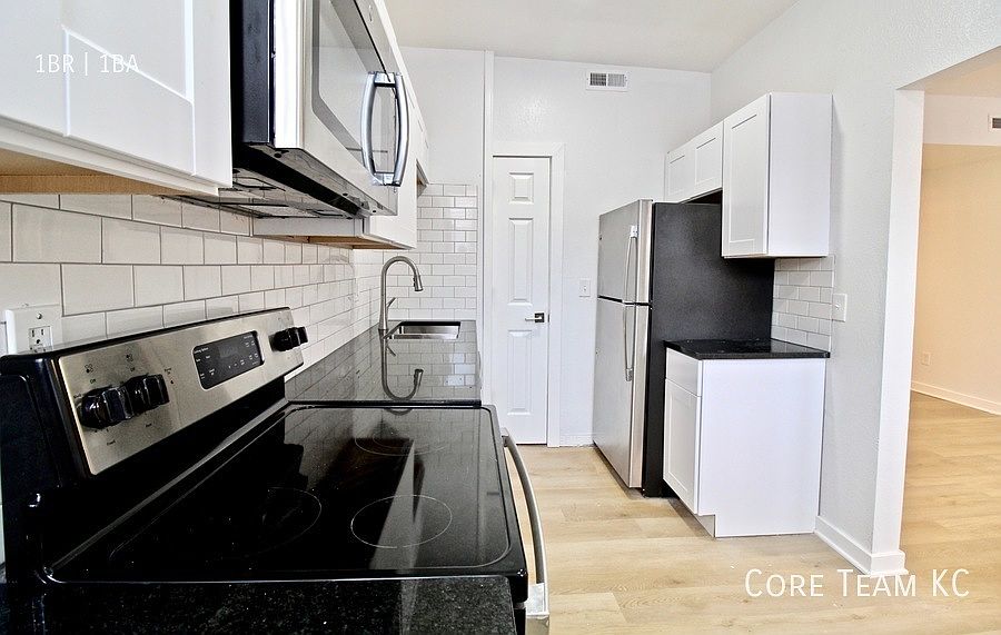 1st image of 712 E Linwood Blvd #716-12