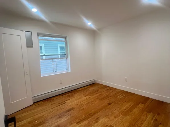 632 Beach 68th Street image 4 of 8