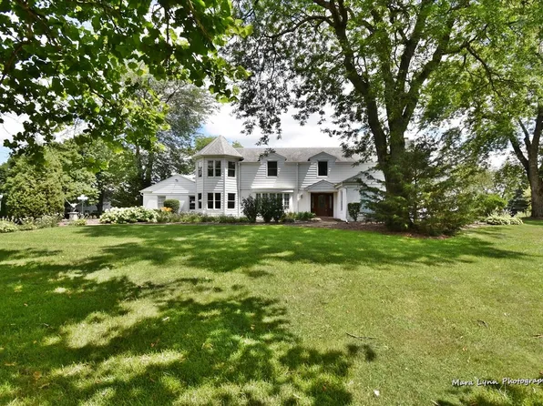 1S915 Deerpath Rd, Batavia, IL 60510