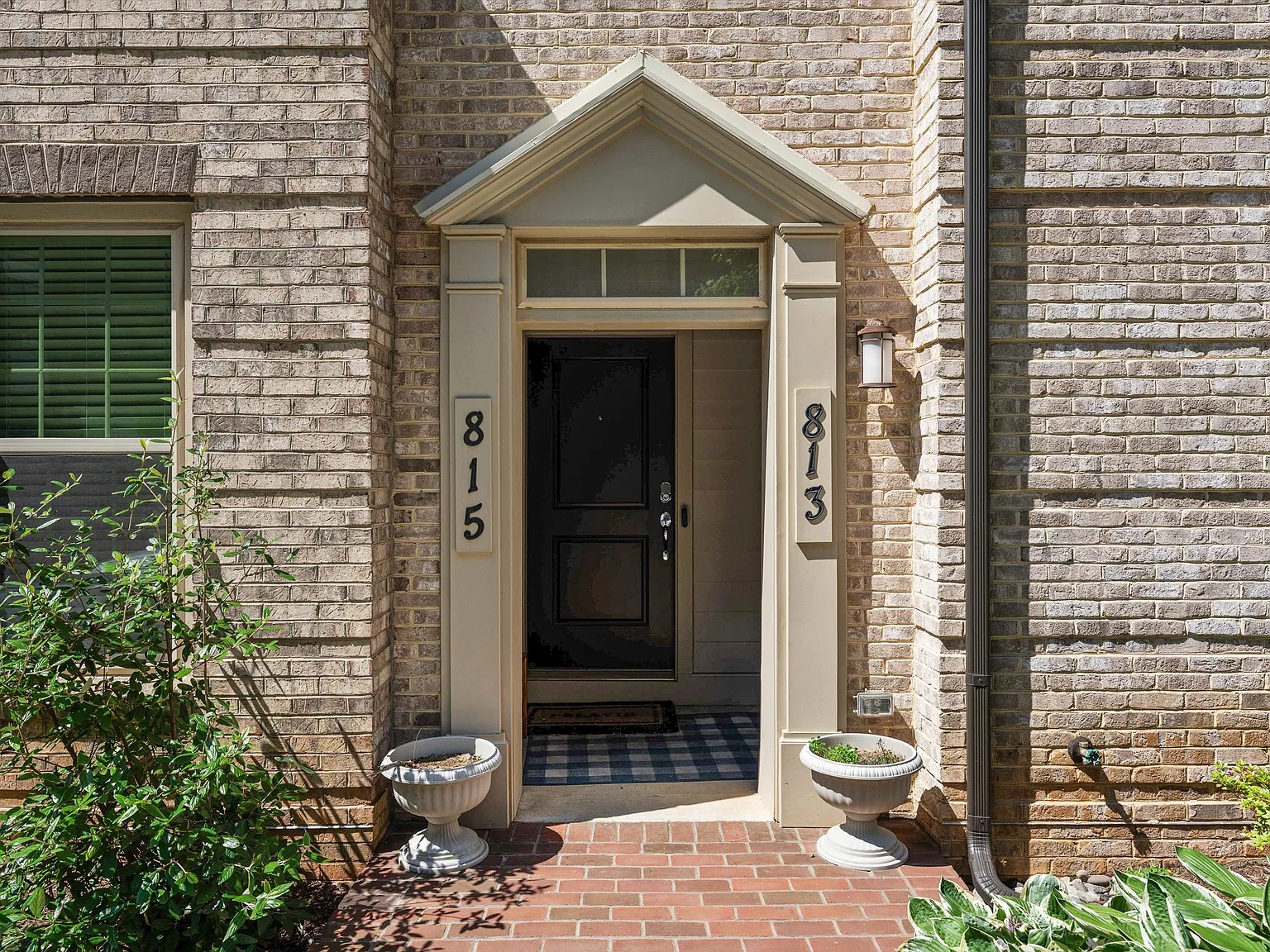 3 bed, 2.5 bath, 1700 sqft, $3,950 — Photo 2
