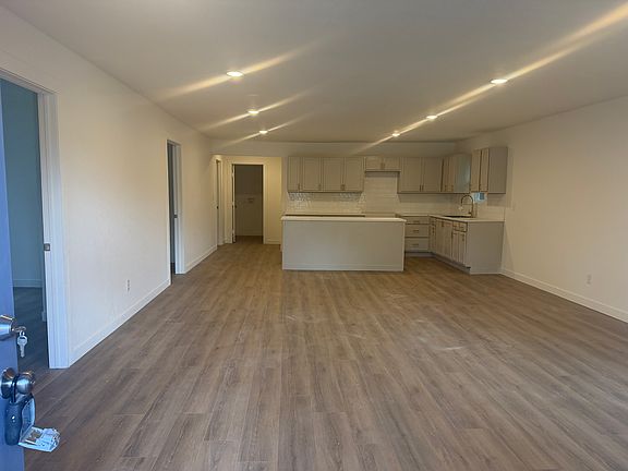 3rd image of 2222 Harding St