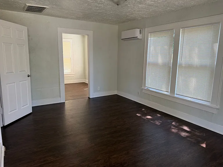 2946 NW 13th St — Photo 15