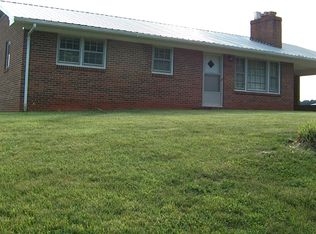 921 Dobbins Mill Rd, Elkin, NC 28621